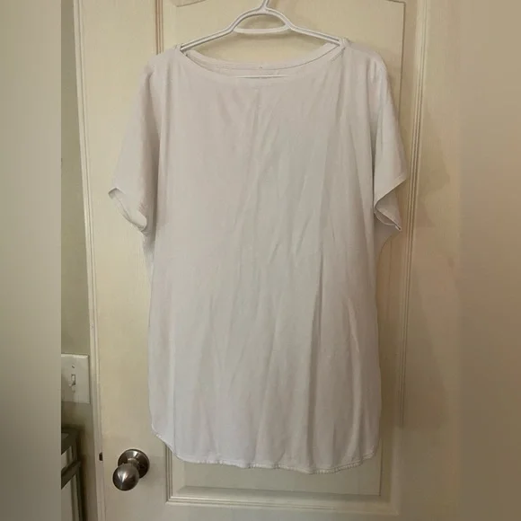Lululemon High Low Tee - Picture 1 of 7